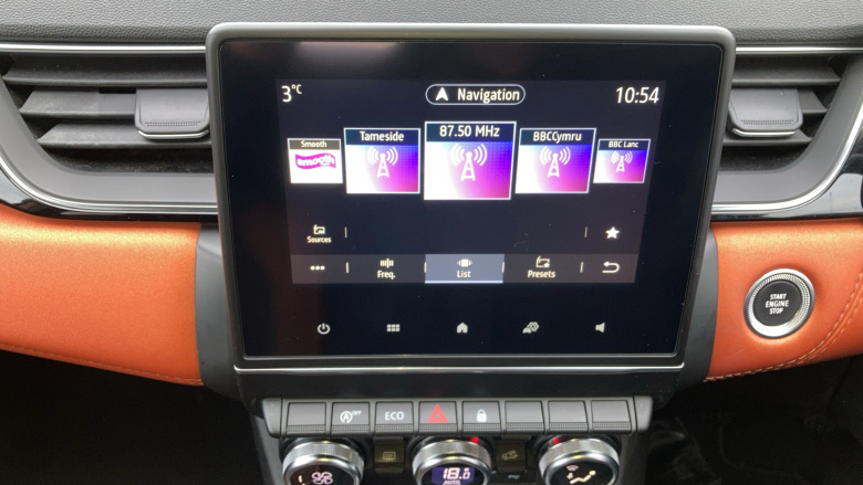 Renault Captur 1.3 TCE 130 Iconic 5dr Petrol Hatchback